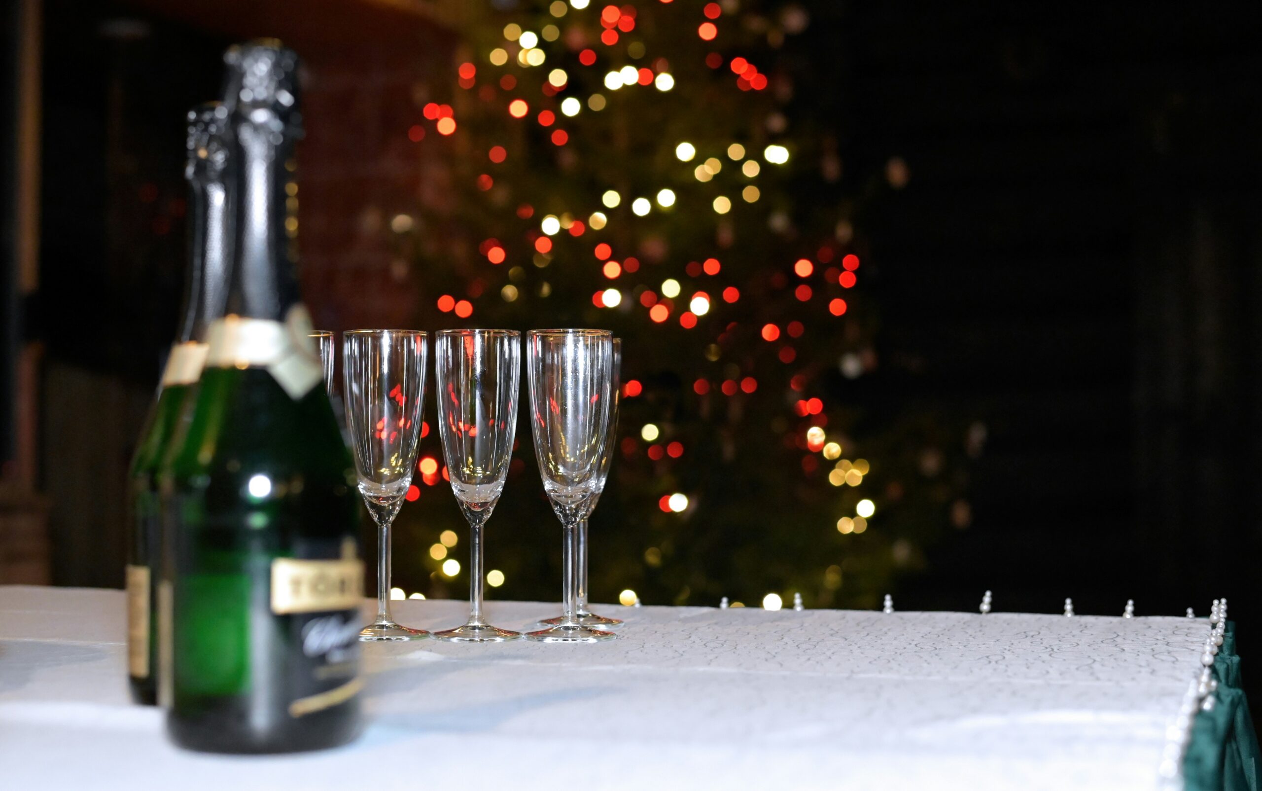 Saratoga Ballroom prepared for a holiday luncheon